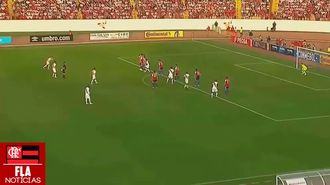 PAOLO GUERRERO MARCA GOLA&Ccedil;O DE FALTA PELO PERU