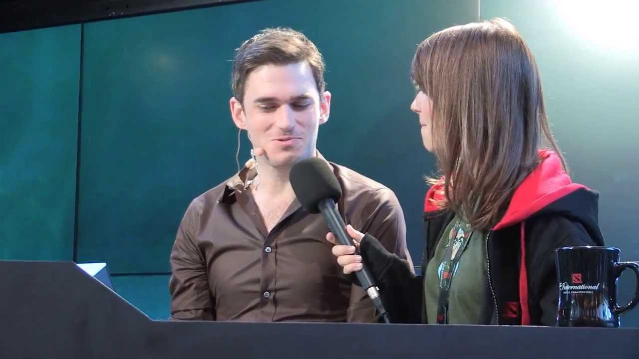 TI3 panel during break - 2GD interview