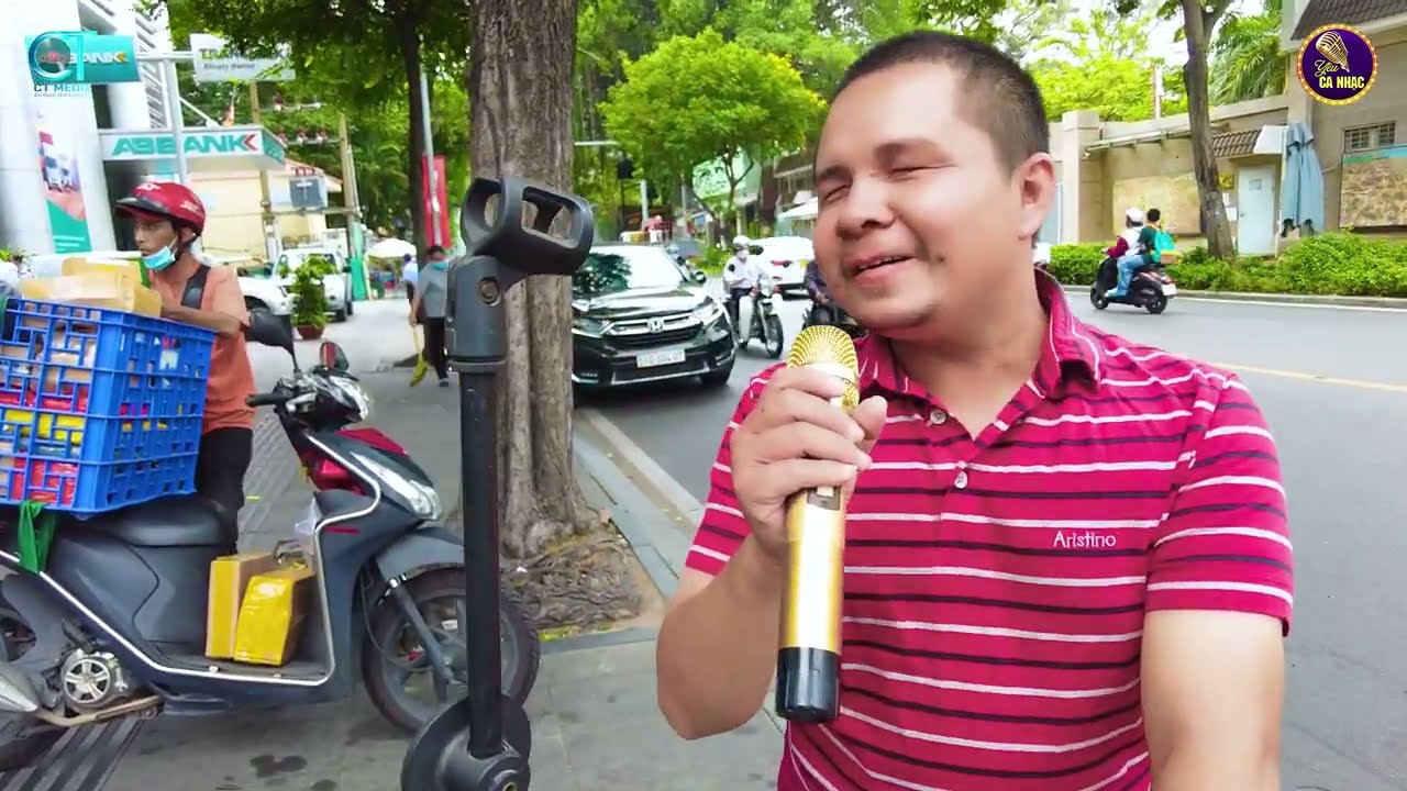 Hát Nữa Đi Em - Anh trai khiếm thị hát rong đường phố nghe như ca sĩ - Tuấn Anh