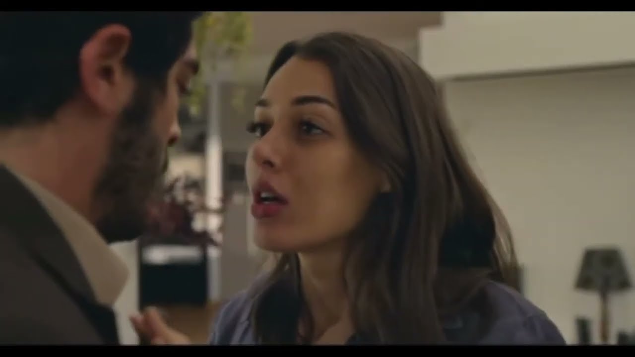 Dilan &Ccedil;i&ccedil;ek Deniz &ouml;p&uuml;şme Sahnesi 