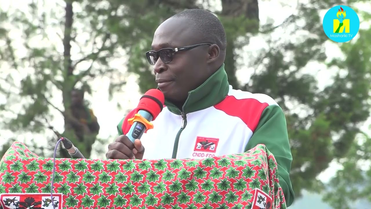 Umunyamabanga w'Umugambwe CNDD FDD mu ntara nshasha ya #Burunga asaba Abagumyabanga kwirinda ibihuha