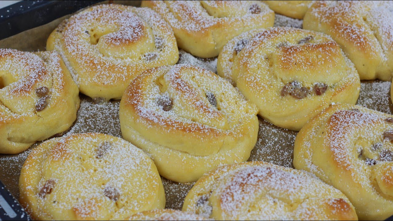 Weiche Puddingschnecken mit Rosinen I Hefeschnecken mit Vanillepudding