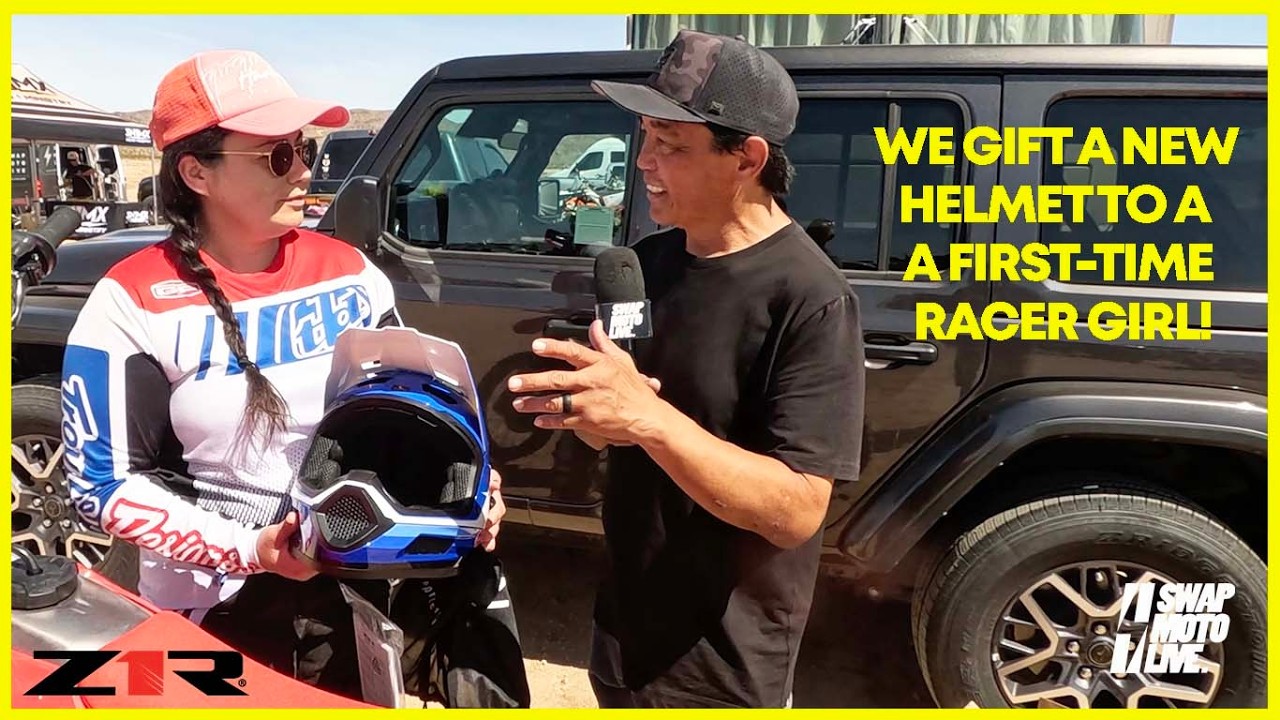 Девочка, впервые участвующая в гонках, получает шлем БЕСПЛАТНО!