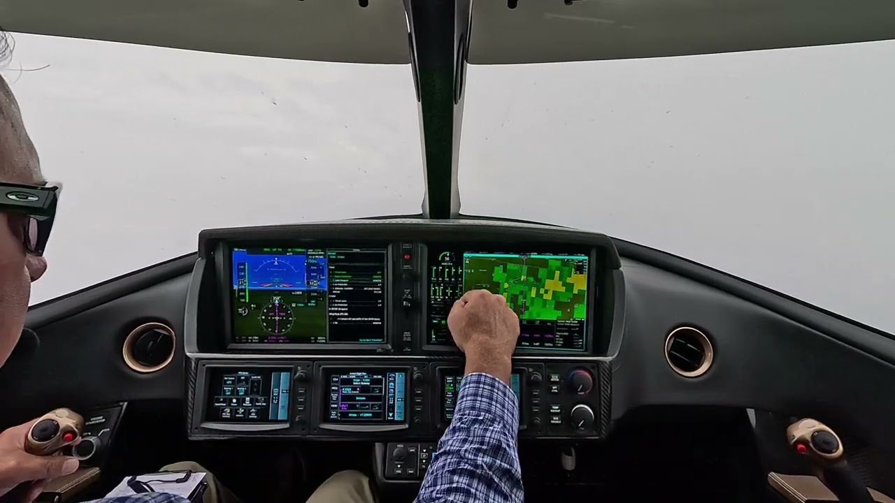 Music🎵 City Executive Airport Vision Jet ✈️ Takeoff into Zero 😎 Visibility 🔍
