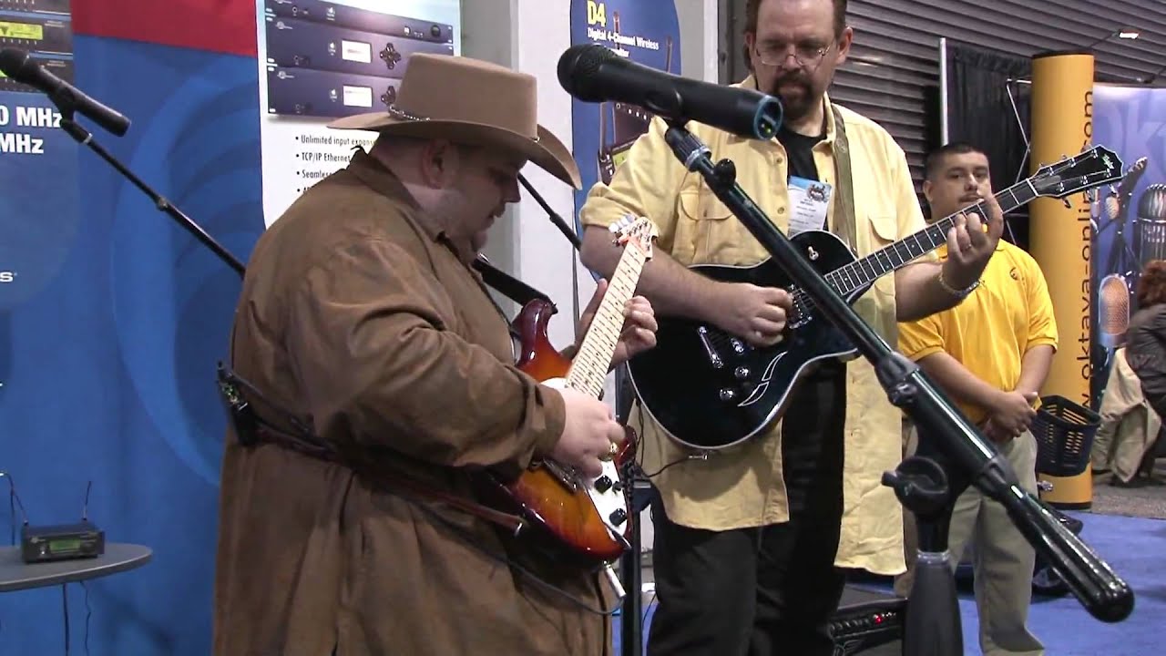 Johnny Hiland 2010 NAMM 4