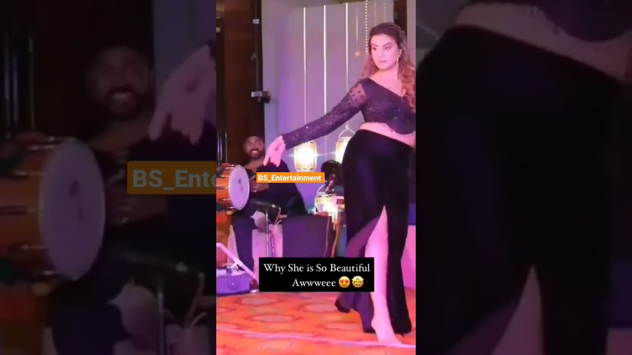 Meri Patli Kamar Meri Tirchhi Najar 🎧❤️| Viral Akshara Singh New Stage Show