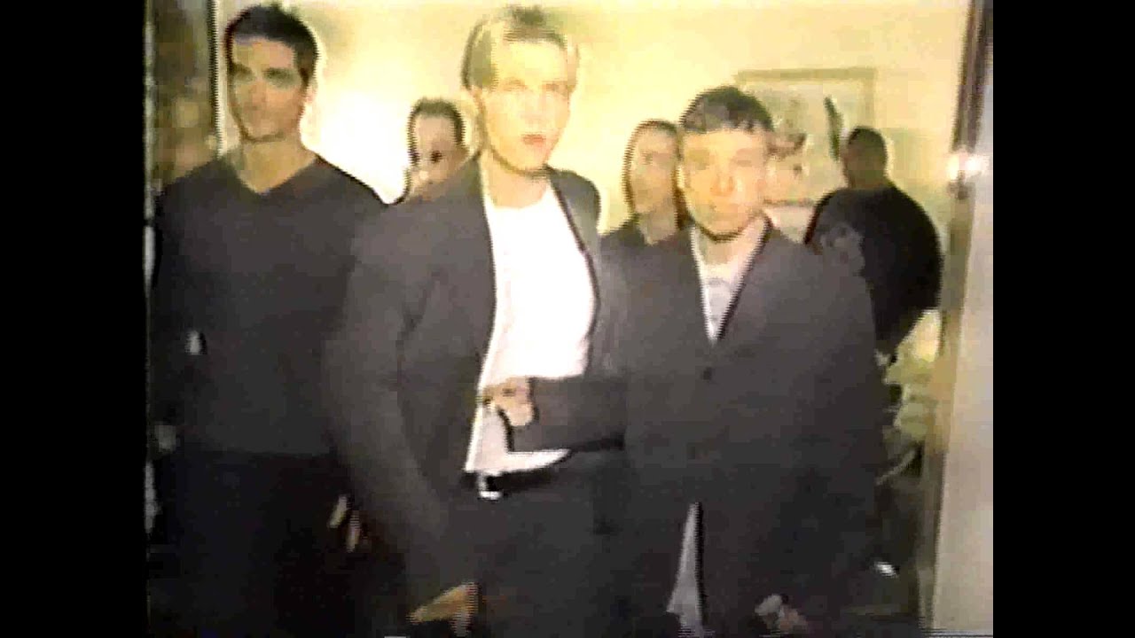 Backstreet Boys - 1998 - Regis and Kathy Lee -  1 - Dressing Room (@_BoysOnTheBlock)