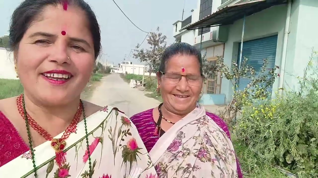Aaj Holi dekhne Aaye bahut sare log