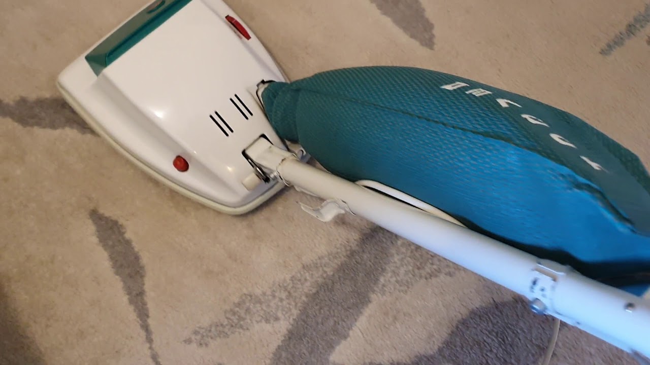 Hoover junior 1346A follow up after  a clean and  restoring  the  yellowed  hood