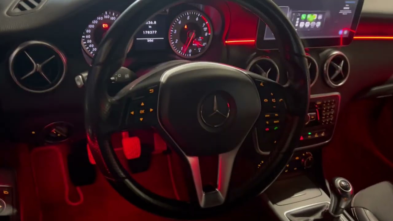 MERCEDES BENZ CLASSE A 180 JANTES AMG / APPLE CARPLAY