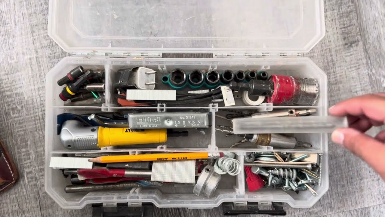 Contractor Handyman tool bag setup. Happy new year!! 🎈