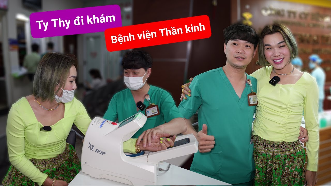 Ty Thy bất ngờ đi khám tại Bệnh viện ngoại Thần kinh - Ty Thy Vlog Gỏi đu đủ