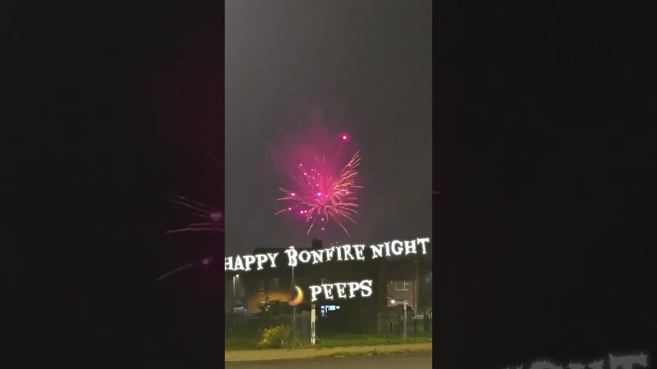 happy bonfire night 🌙 peeps hope you all have a good night 