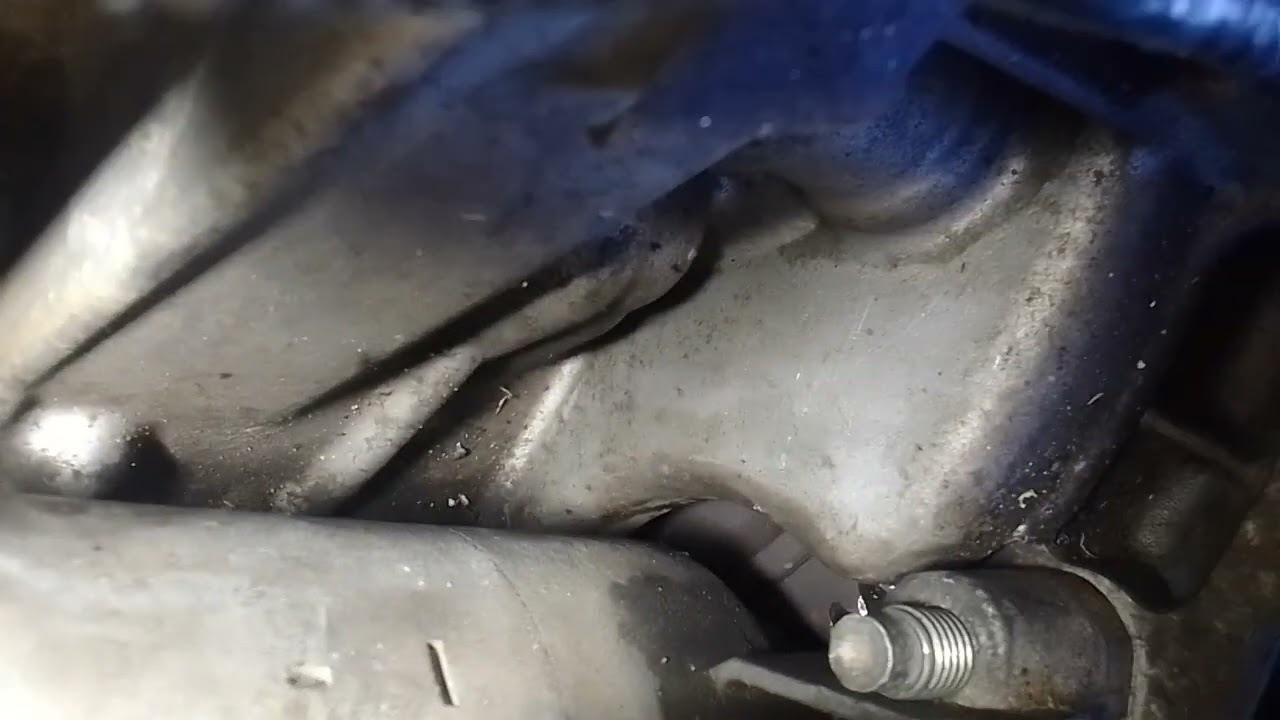 Sacar tensor de correa poli v de Citroën Xsara Picasso video 2/2