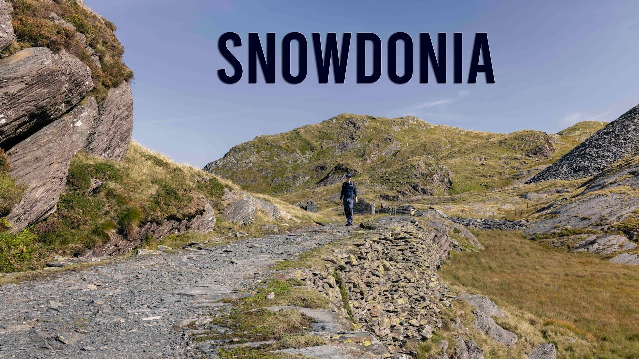 Hiking up the Welsh Matterhorn (Snowdonia - Cnicht Mountain)