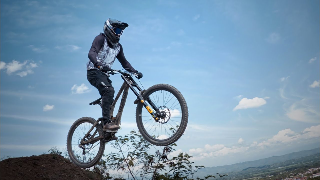 LA CANTERA BIKE PARK - PISTA COMPLETA (LA UNION - VALLE)