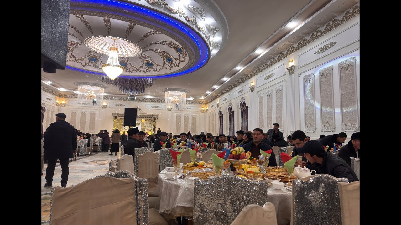 Sherobod mahallasi Madrim ota toyxonasida Bekchonoplar sulolosnda Feruzahoning qizlar bazim