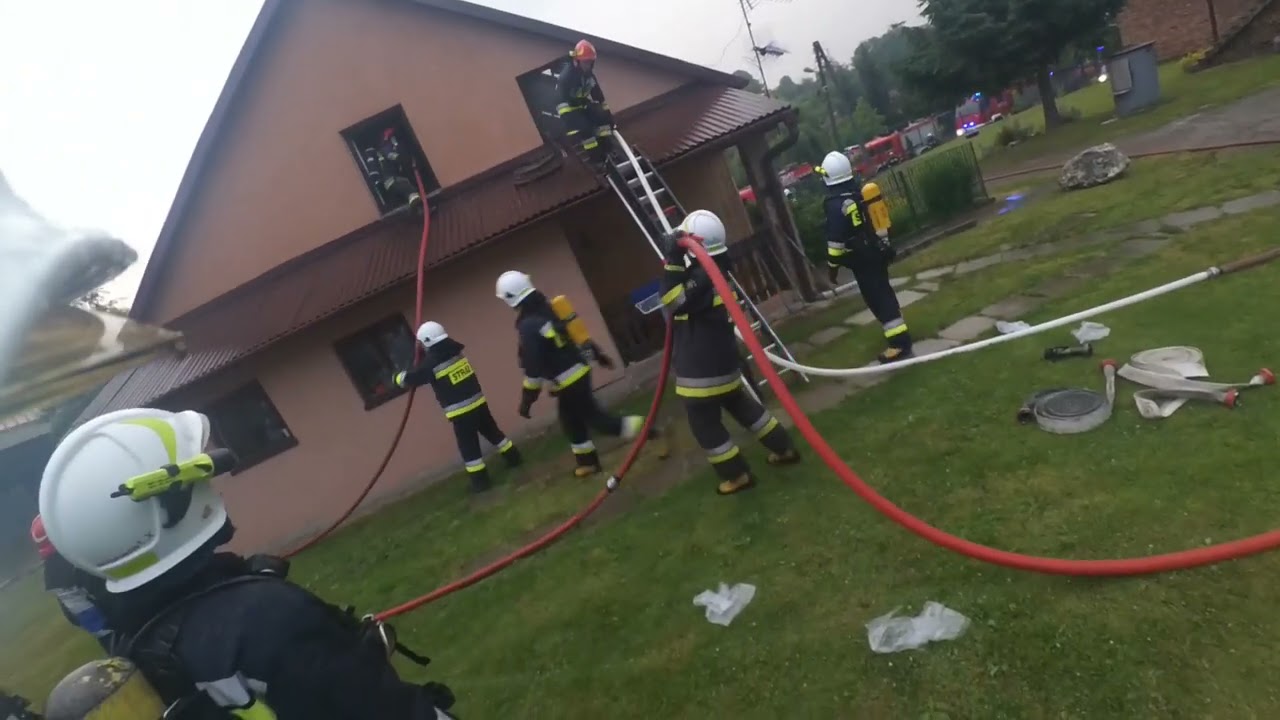 Pożar domu jednorodzinnego ! -  OSP ALARMOWO [HELMETCAM]