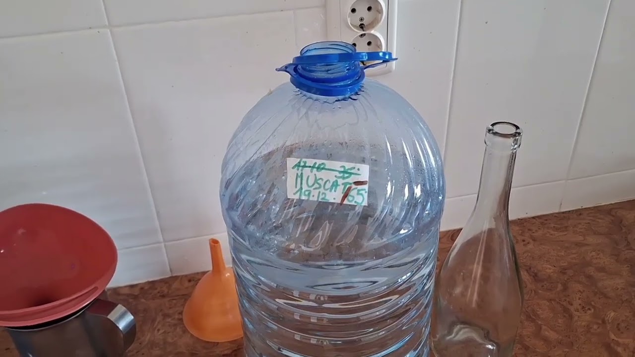 Distillation de vin, je fais de la gnôle en Russie.