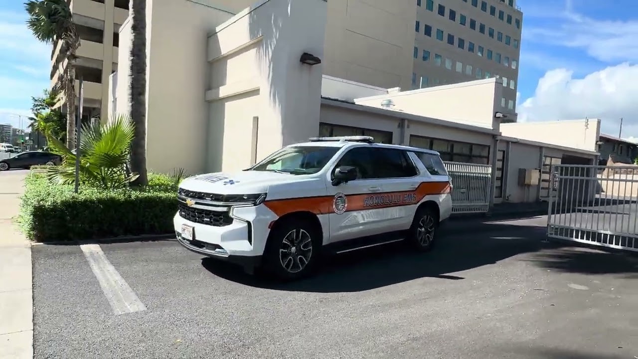 Honolulu EMS district chief 2 responding 