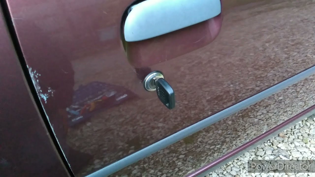 Nissan Micra Door Lock Not Working - No Parts Fix Again! :)