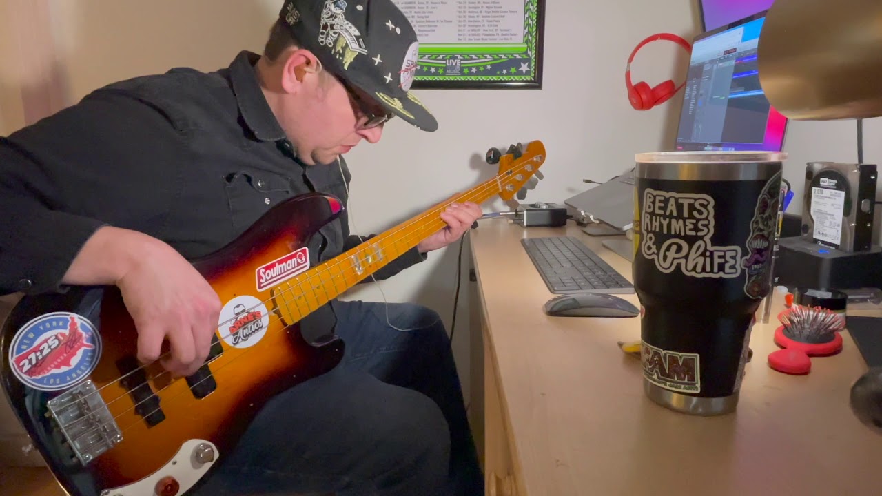 Lettuce - The Lobbyist (Bass Cover by Johnny Glass)