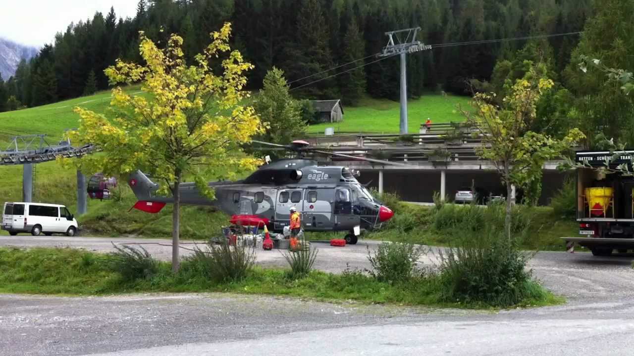 Start SUPER PUMA AS 332 C1 in Lermoos von Eagle Helicopter. Transport Doppelmayer Lift Familyjet