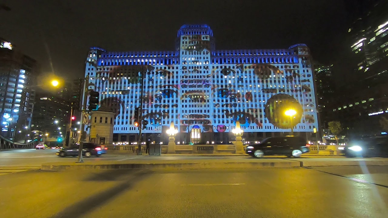 Light show at Merchandise Mart, Chicago