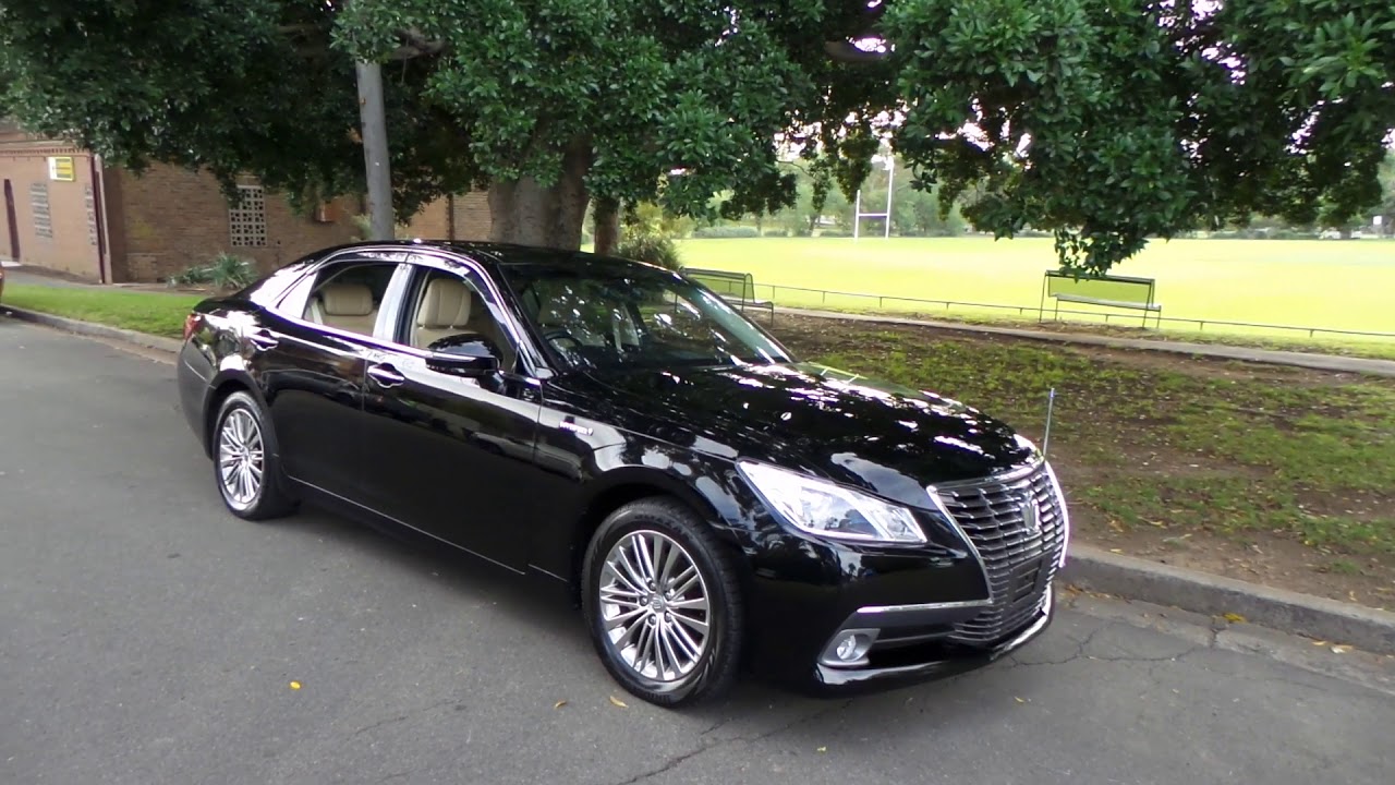 Crown Hybrid G Royal Saloon 2015 @ www.SunRIseCars.com.au