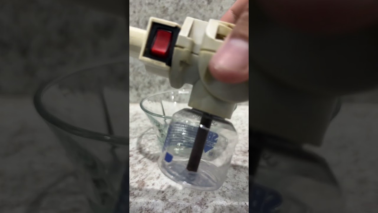 O melhor repelente caseiro que voc&ecirc; vai aprender hoje!Nunca mais voc&ecirc; ir&aacute; comprar refil de repelente
