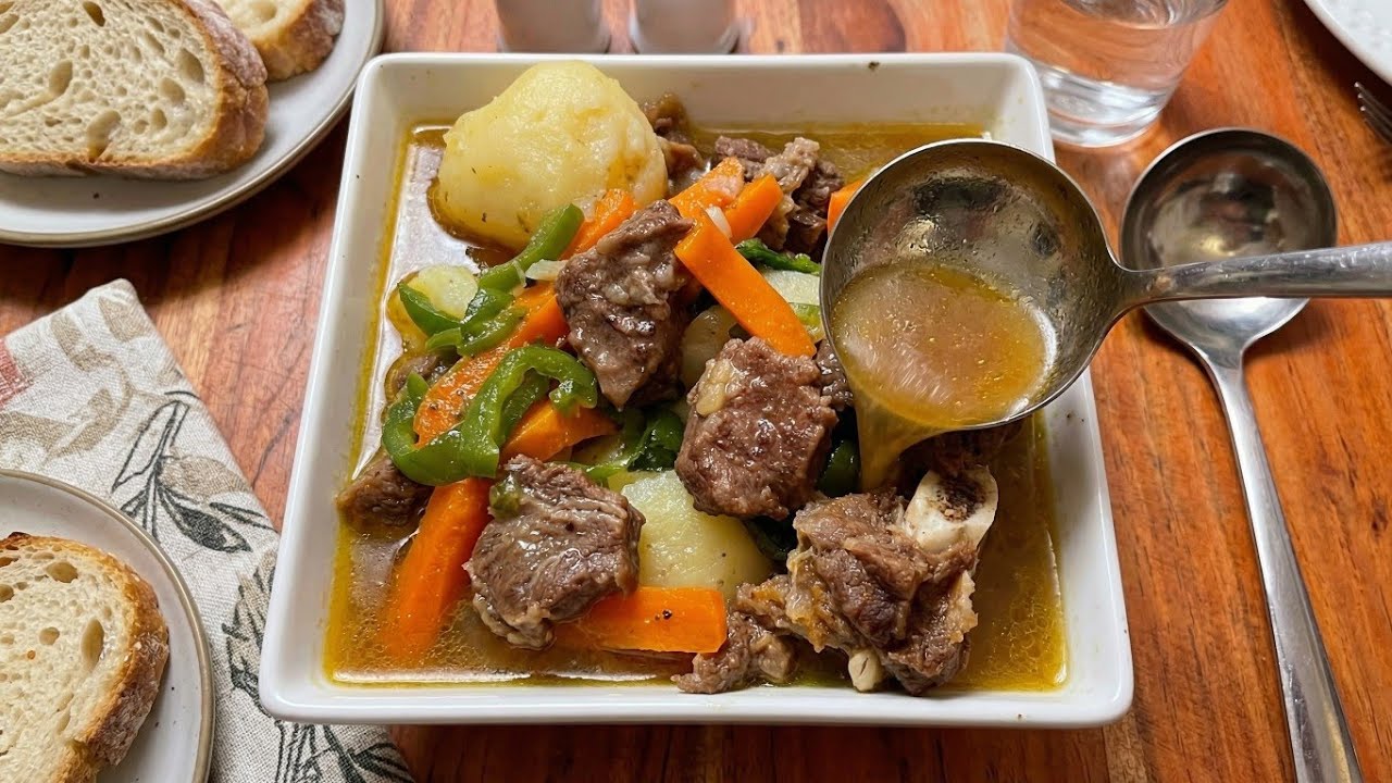 Jinsi ya Kupika Supu ya Ng’ombe Rahisi na Tamu sana | How to Make Delicious and Easy Beef Soup!