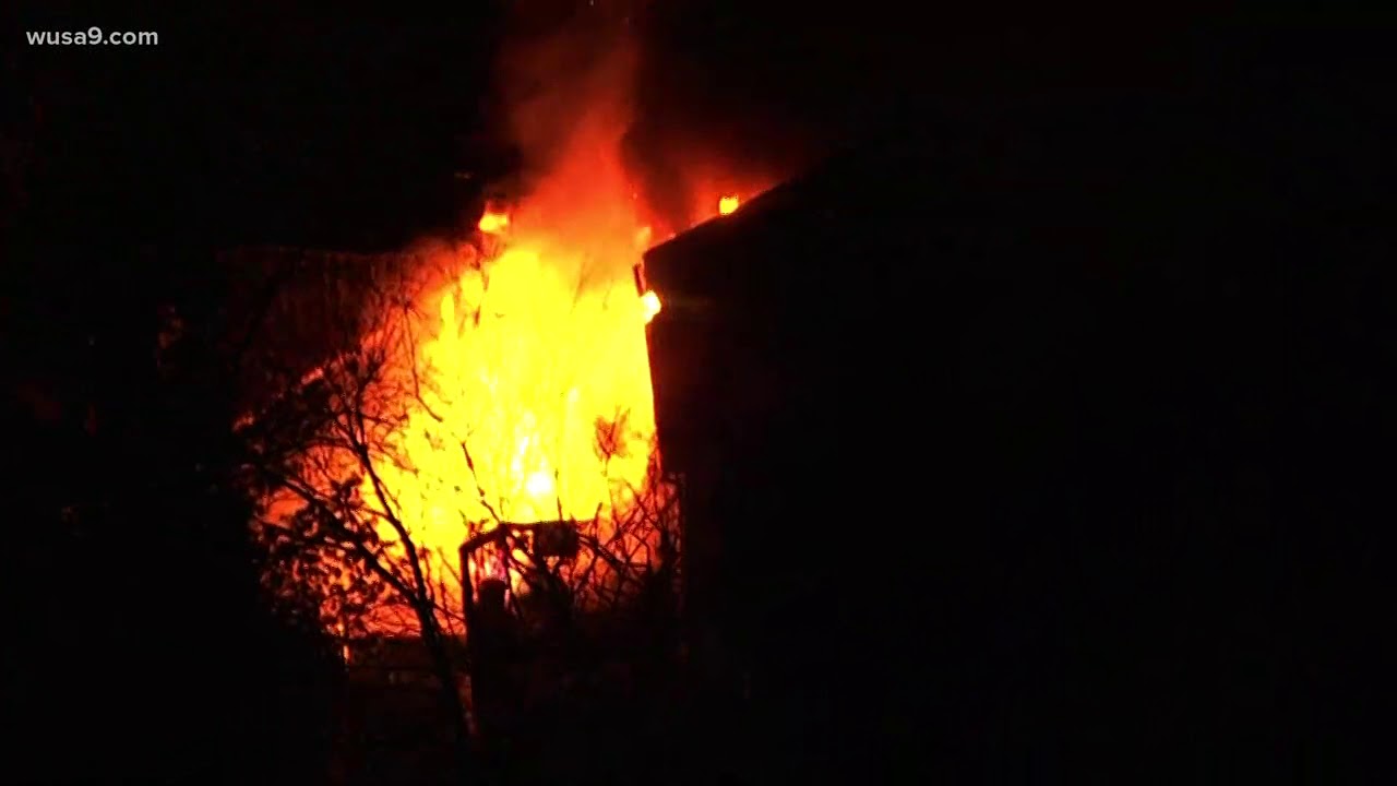 2-alarm fire breaks out at house in Olney, Md.