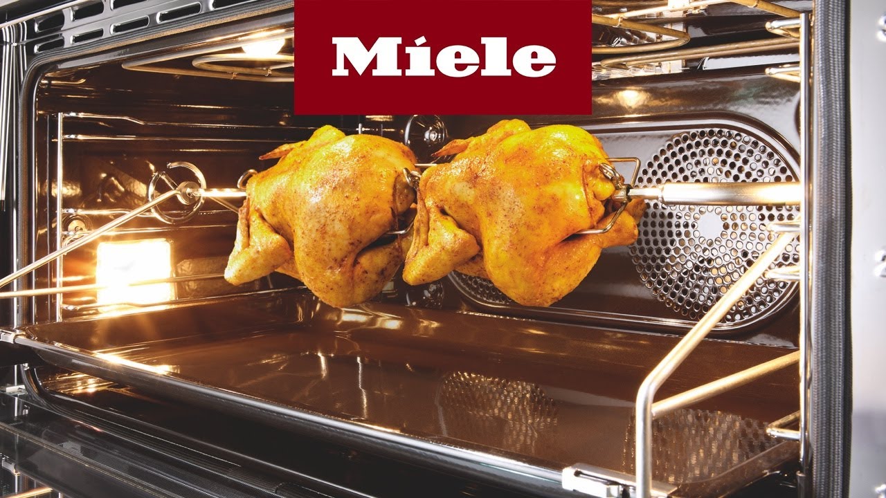 Drehgrillspie&szlig; im Miele Backofen | Miele