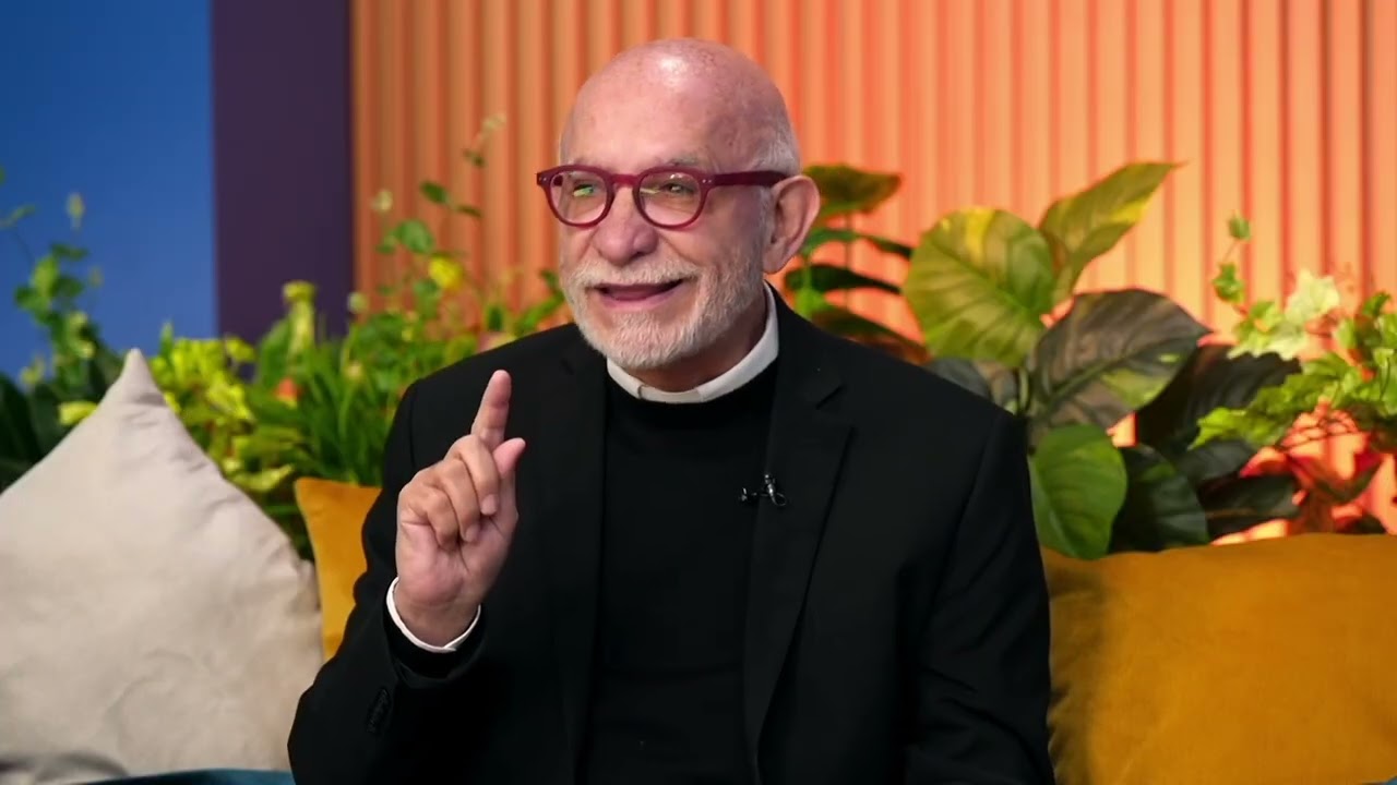 SIMIACTUALIDAD | CABALLERO DE GRAN CRUZ ORDEN DE SAN GREGORIO MAGNO