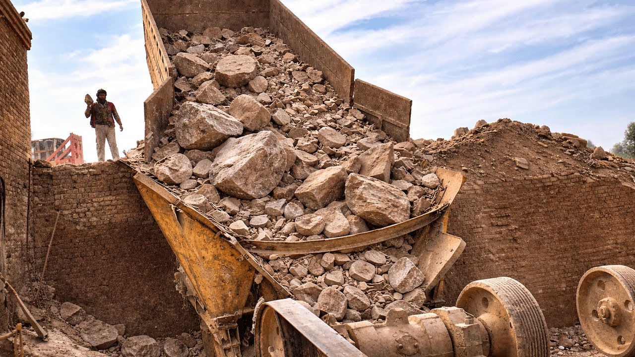 🔥“HEAVY BOULDERS CRUSHING Moments Caught on Camera! (MOST INTENSE DRAMA EVER!)”💔💦