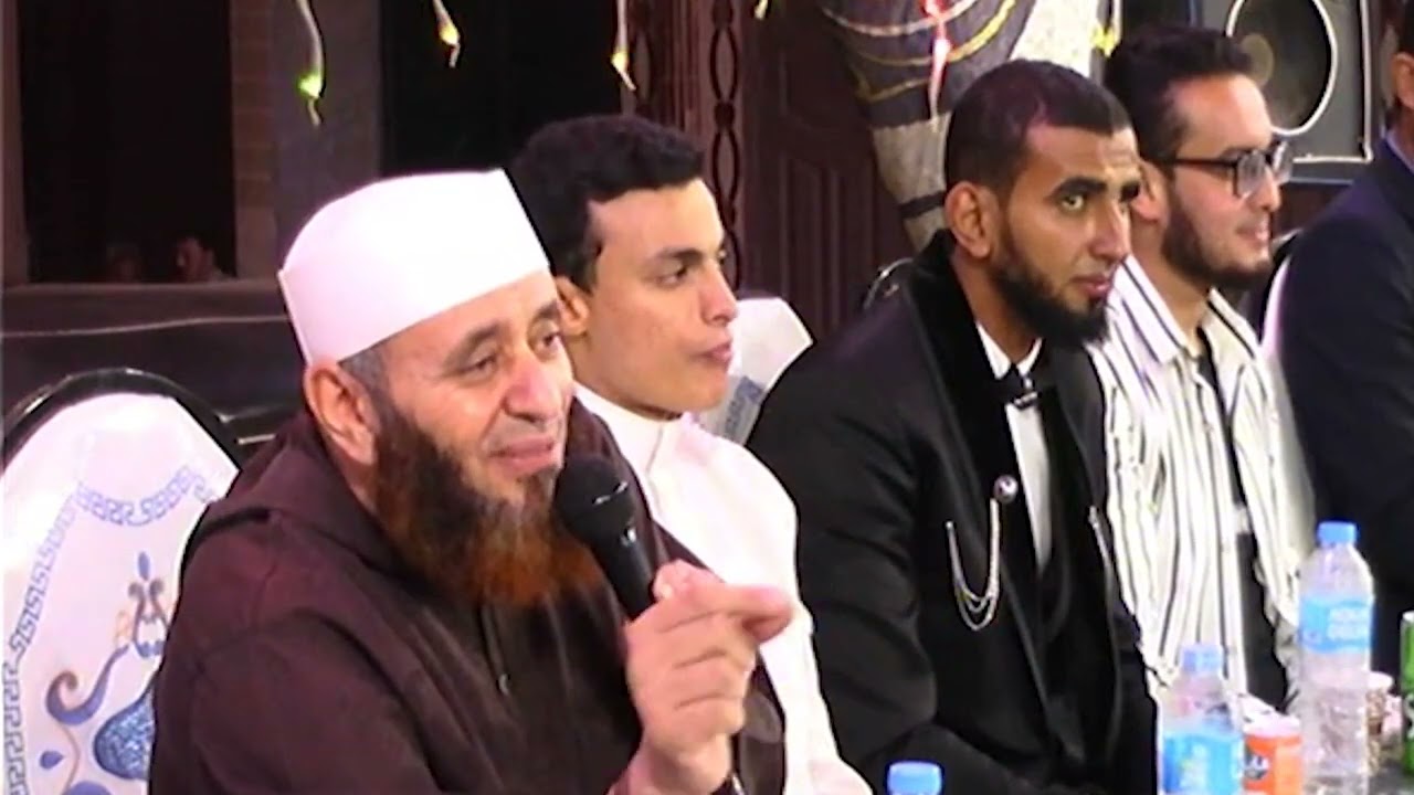 العريس يشتم الشيخ أيمن صيدح بلفظ الحمار والشيخ ينظر لبنت ويصف جمالها