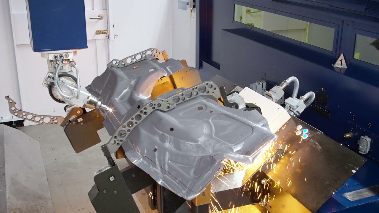 TRUMPF 3D Laserprocessing: TruLaser Cell 5030 Hotforming Edition