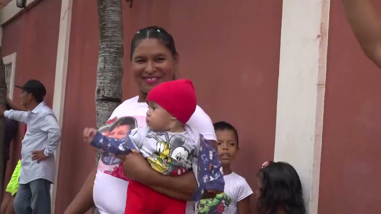 Multitudinaria participación en el Festival de Gigantonas en Juigalpa