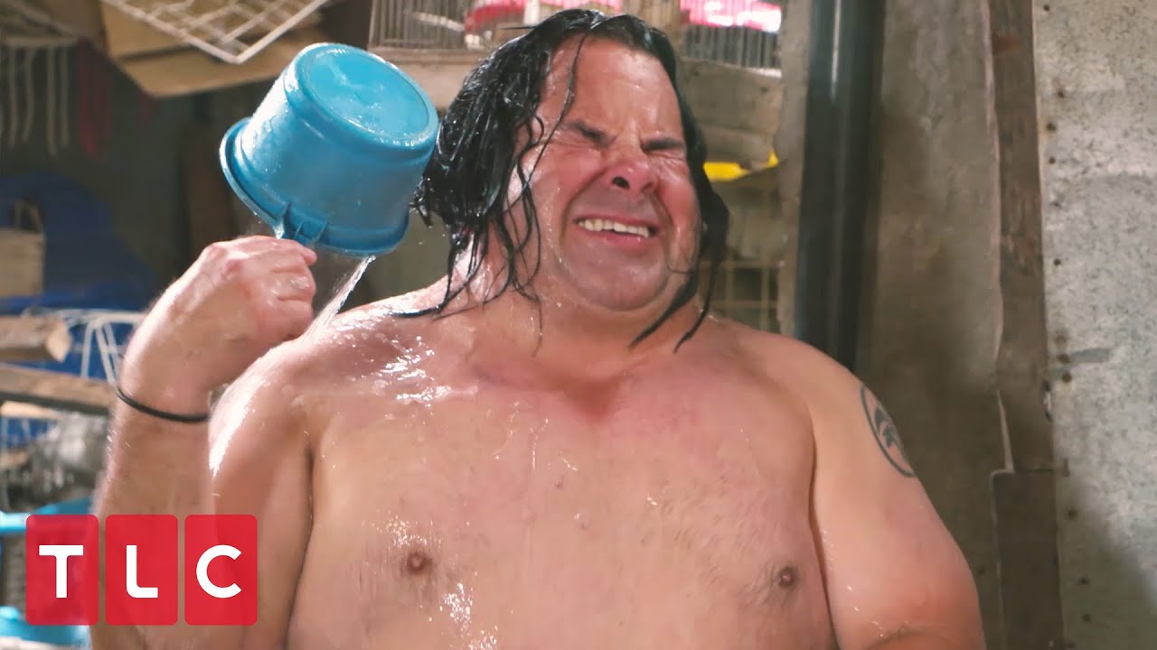 Big Ed Showers with Rose's Dad! | 90 Day Fianc&eacute;: Before The 90 Days
