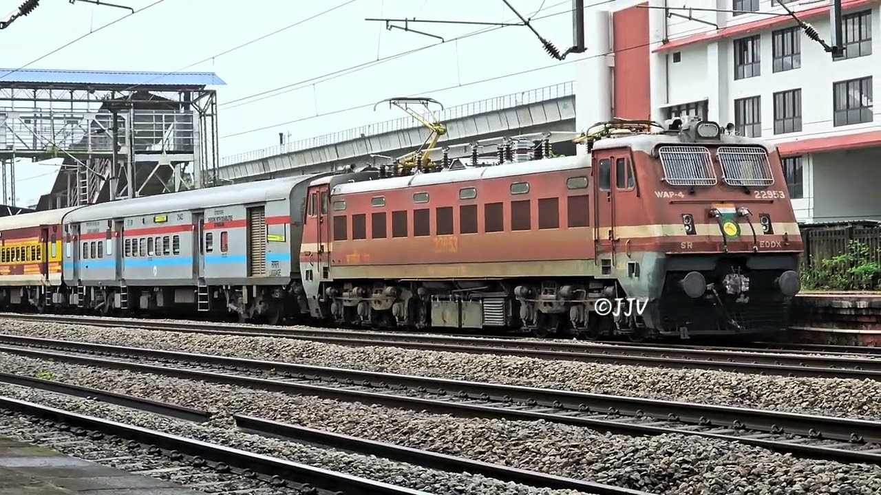 Arriving on Platform no 1 | 22648 TVCN Korba SF Exp. 