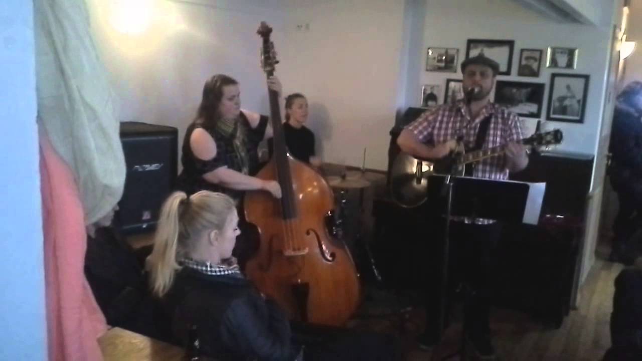 Hljómsveitin ÞRÍR (sjómannalag)