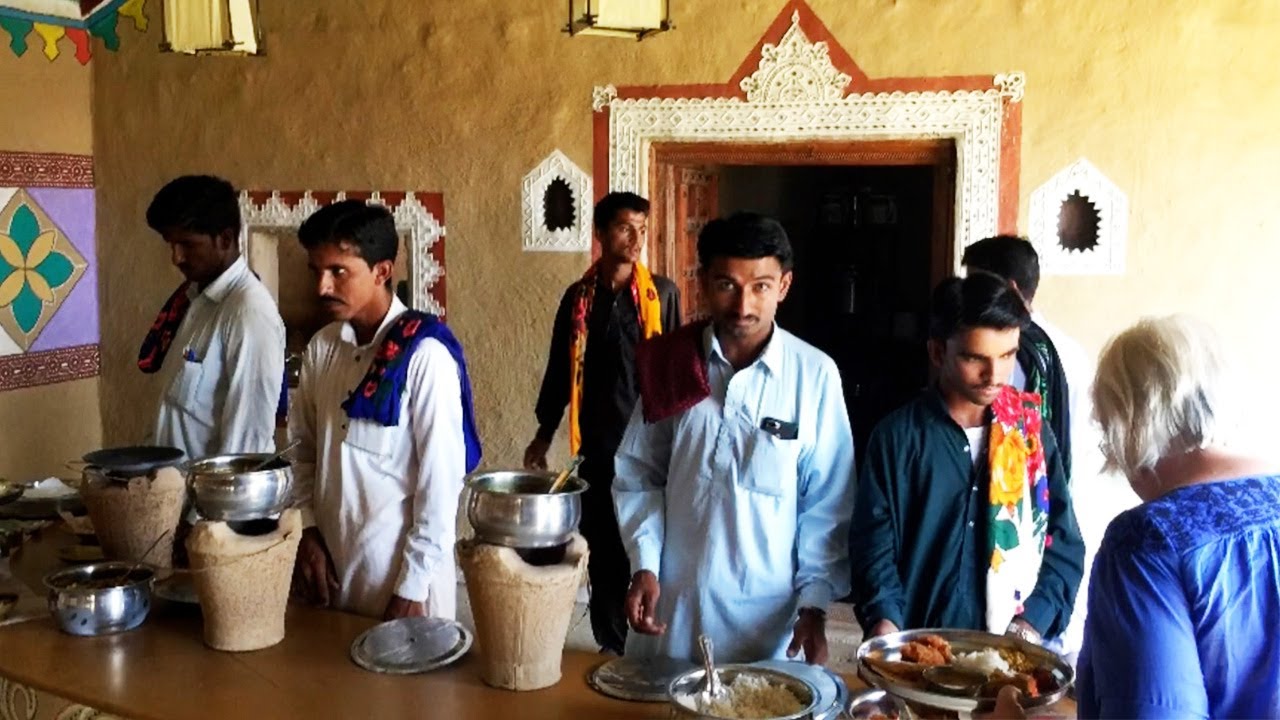 Hodka Village & the Rann of Kutch: Meeting the Leather & Textile Artisans of Gujarat