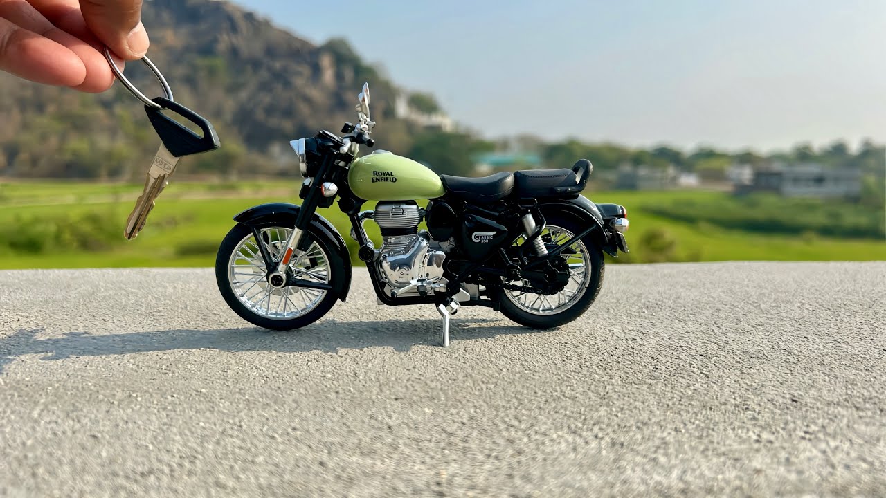 1:15 Scale Royal Enfield Classic 350 Miniature [ Unboxing ]