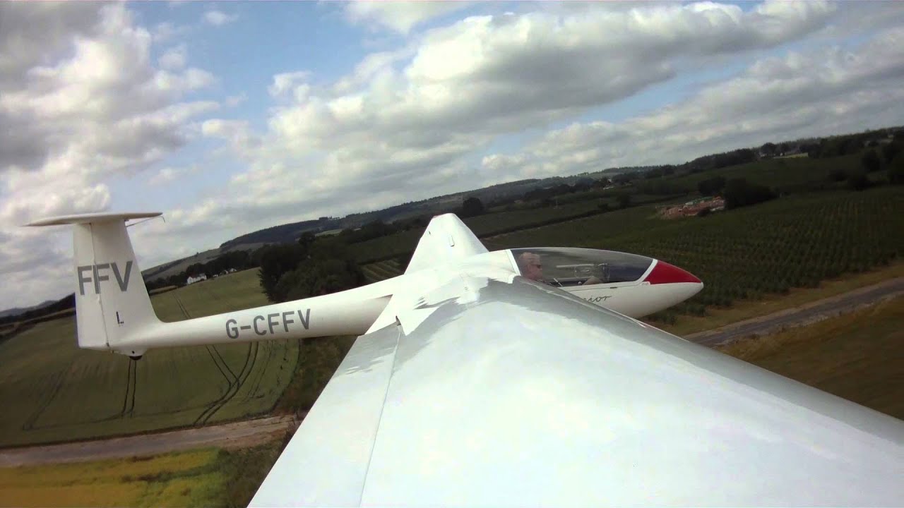Glider landing using ground effect