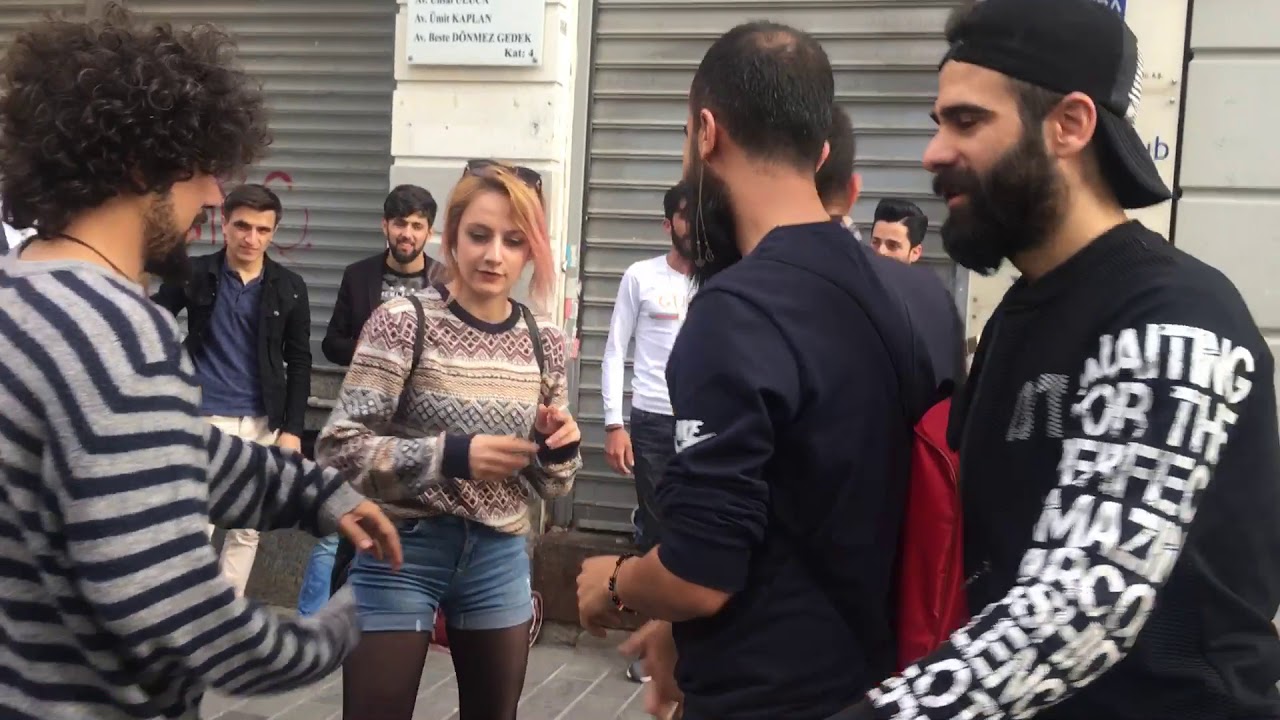 Deno 72 İstiklal’de halay çekti olay oldu   !!