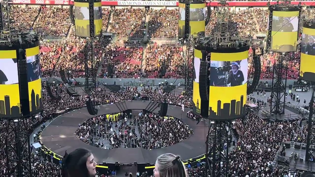 Limp Bizkit Performs “Hot Dog” LIVE at Raymond James Stadium 6.6.25 Tampa, Florida