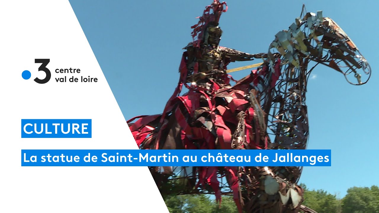 La statue de Saint-Martin enfin d&eacute;voil&eacute;e au ch&acirc;teau de Jallanges