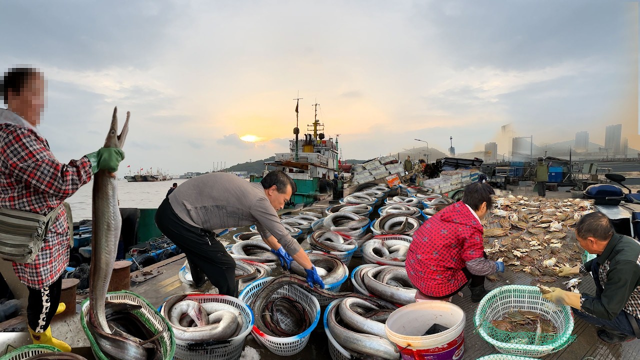 浙江省 寧波市 象山 石浦中心漁港 蓬萊菜場美食 海鮮市場 紅膏梭子蟹 東海帶魚 金條大黃魚特色小食 蘿蔔糰子 米饅頭 福字米糕 Seafood Market StreetFood Citywalk
