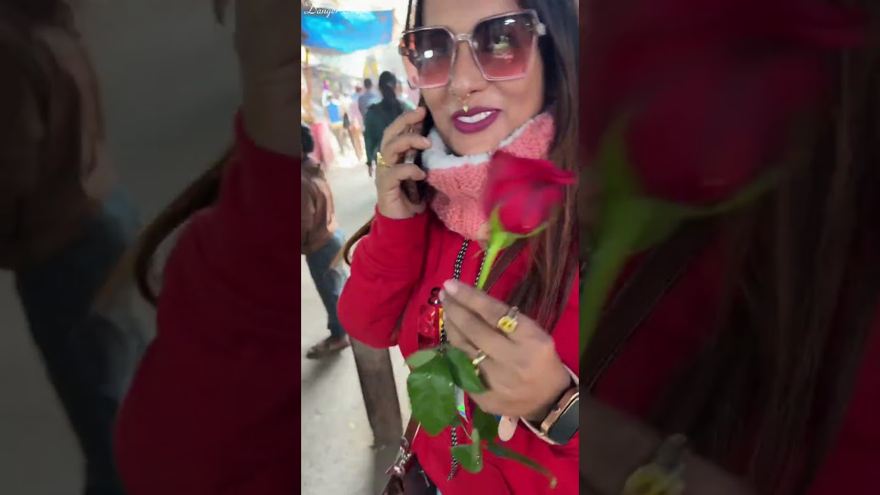 আজ সকাল সকাল গলুকে নিয়ে চলে এলাম মা এর মন্দিরে পুজো দিতে 