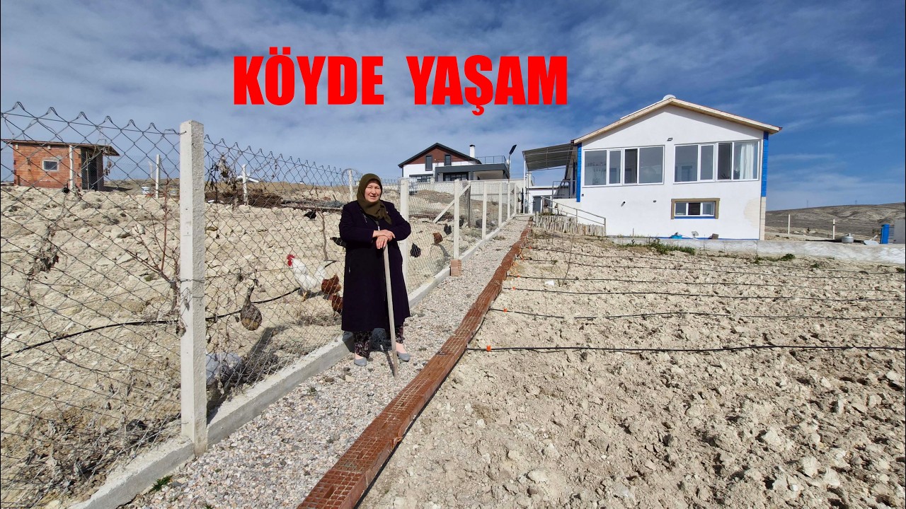 KÖYDE YAŞAM BAHÇEMİZİN SULAMA DAMLAMA BORULARIMIZI DÖŞÜYORUZ
